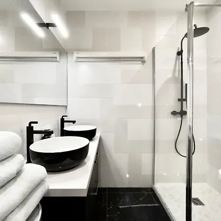 Superbe Cote Jardin Apartment Paris